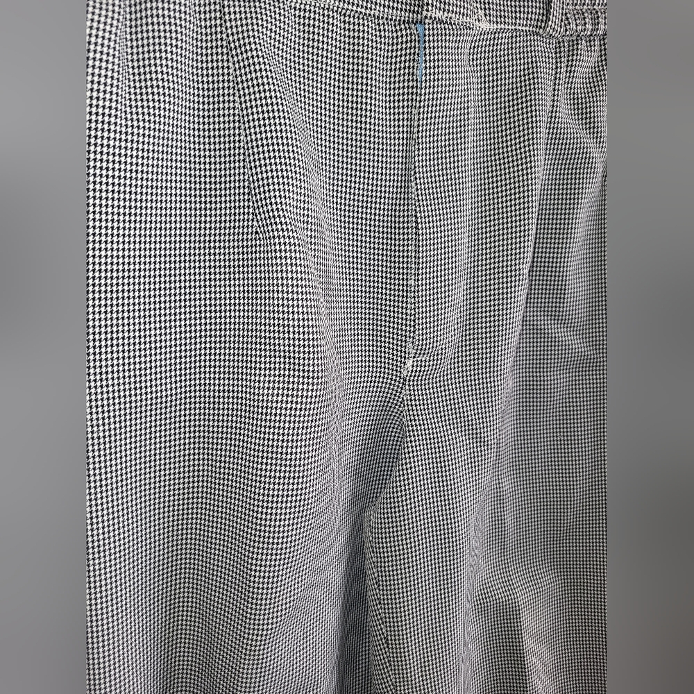 Black And White 2pc Set - image 6